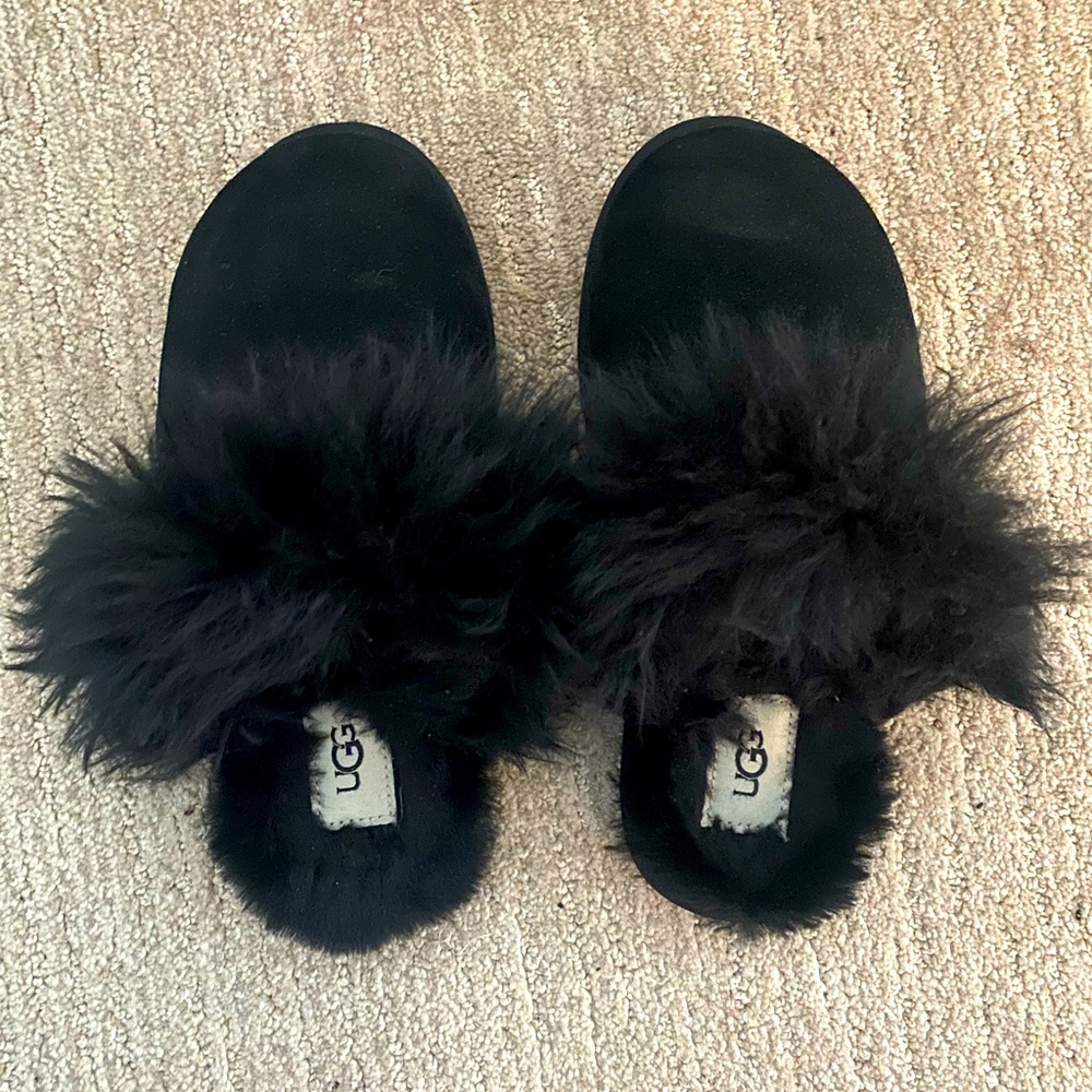 Ugg Slippers Size 7